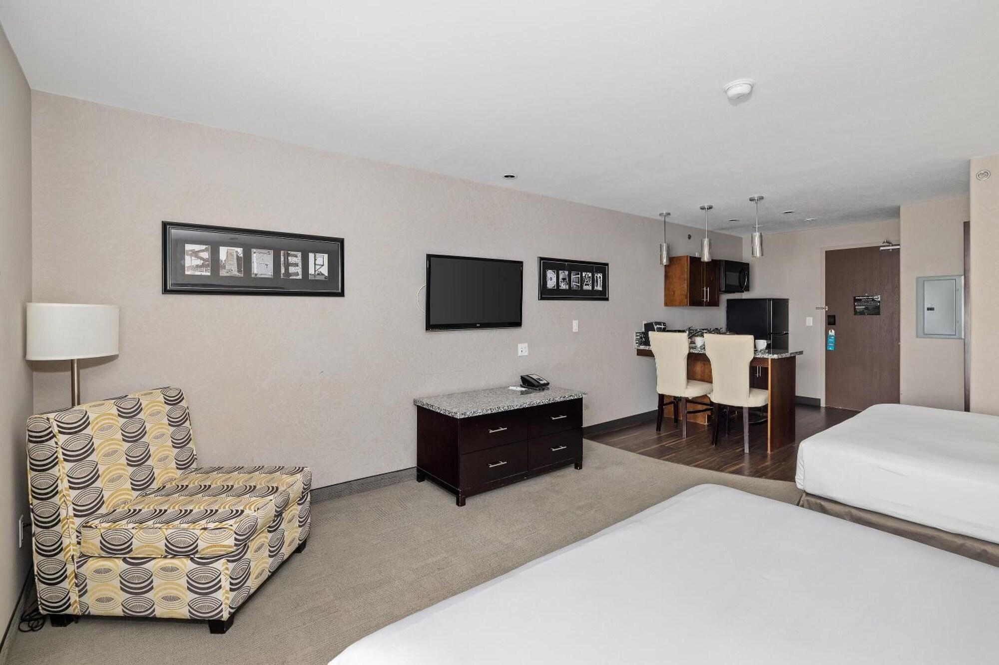 Home Inn & Suites Yorkton Dış mekan fotoğraf